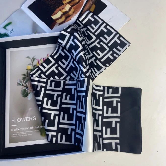 Fular de seda con estampado digital de cuadrados largos personalizado de Fashion Shawl