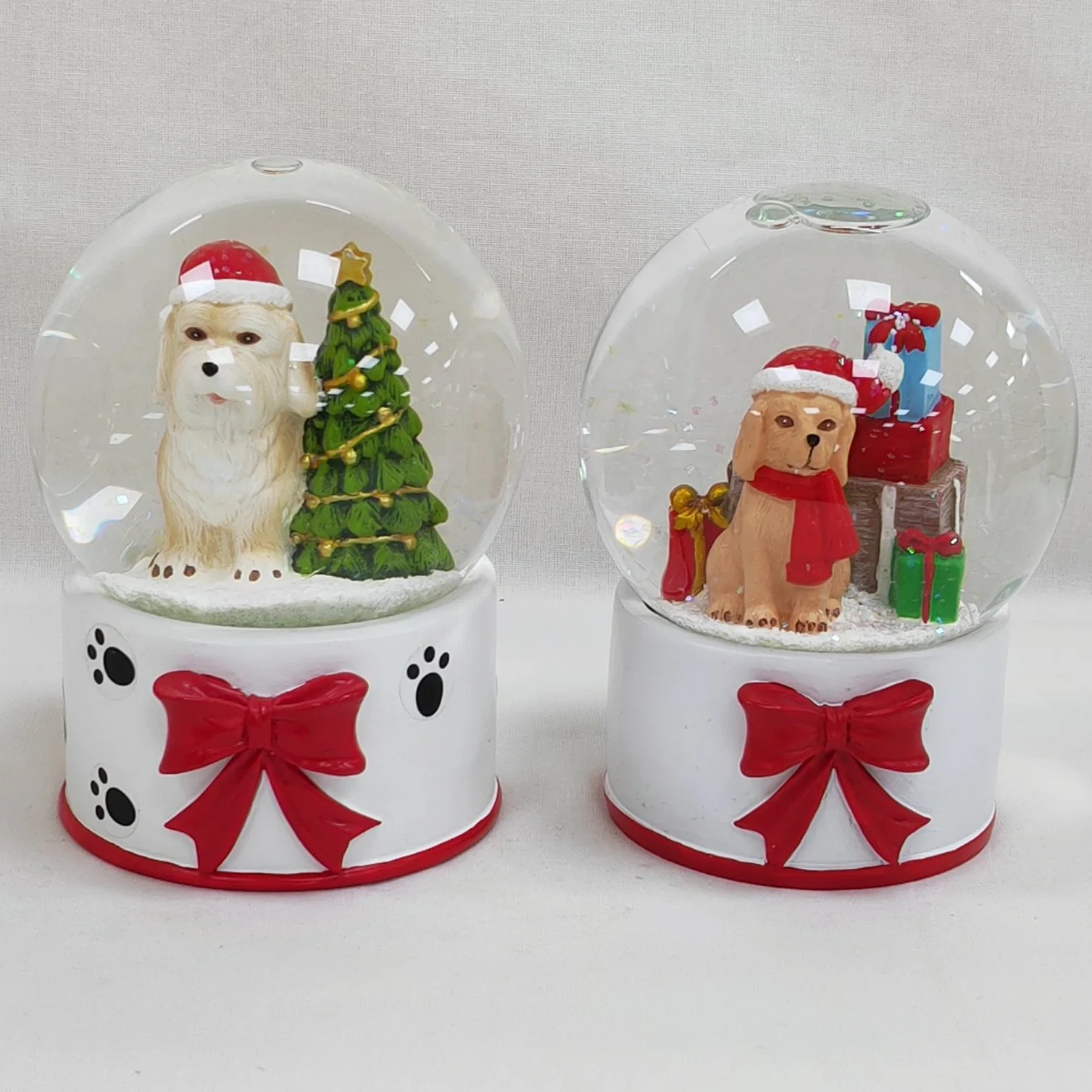 Customized Christmas Water Snow Globe with Inner Sculpture