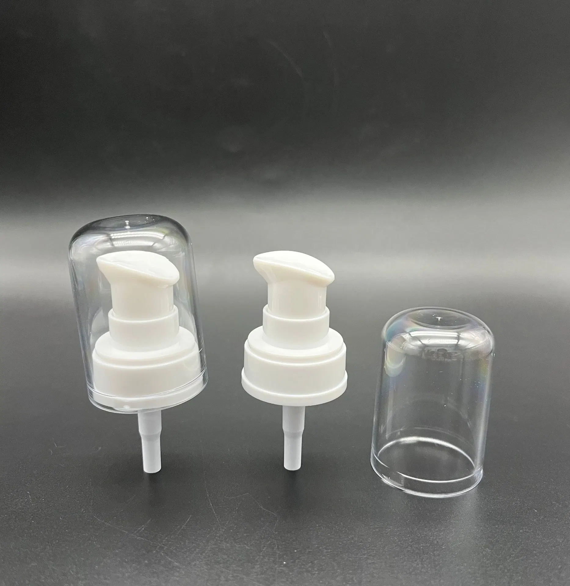 Custom Mold 24mm Neck Plastic Shiny Serum Pump for Bb Cream 20/410 White Treatment Cream Cosmetic Bottle Hand Pump Foundation Dispensers