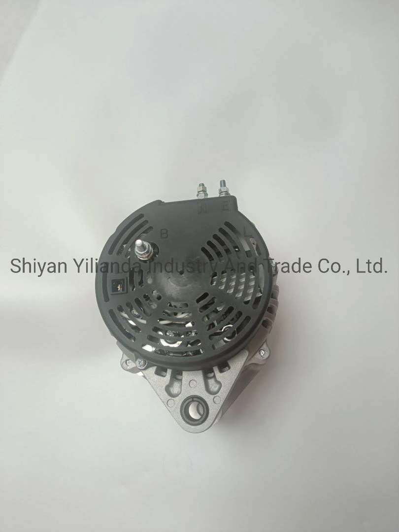 4946255 Jfz2718 Dcec Truck Diesel Engine Parts 28V 70A Alternator for Isle Isde