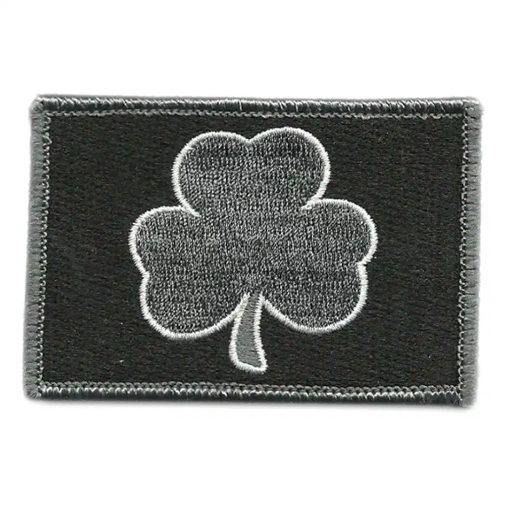 Ausgezeichnete Qualität Irish Clover Dunkelgrün Bestickte Blatt Patch Glücklich Schamrock Eisen-auf Klee/Irisches taktisches Patch Emblem