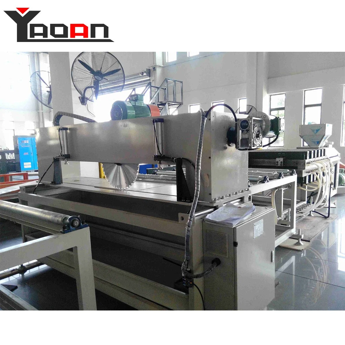 PP/PE/PA/ABS/POM Plastic Solid Thick Sheet Board Extrusion Machine