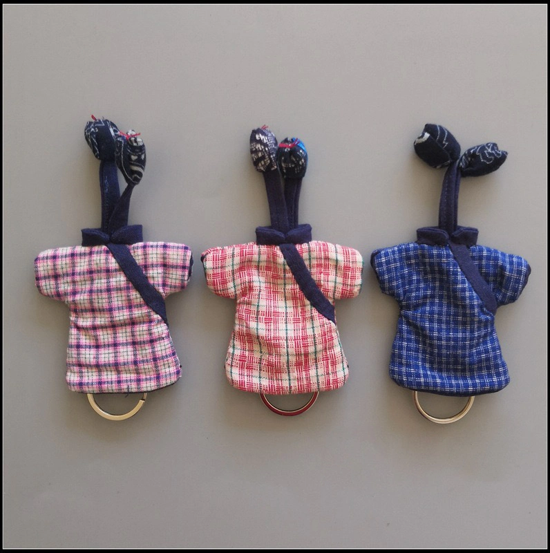 Chinese Style Pure Cotton Plaid Homespun Cheongsam Keychain (small)