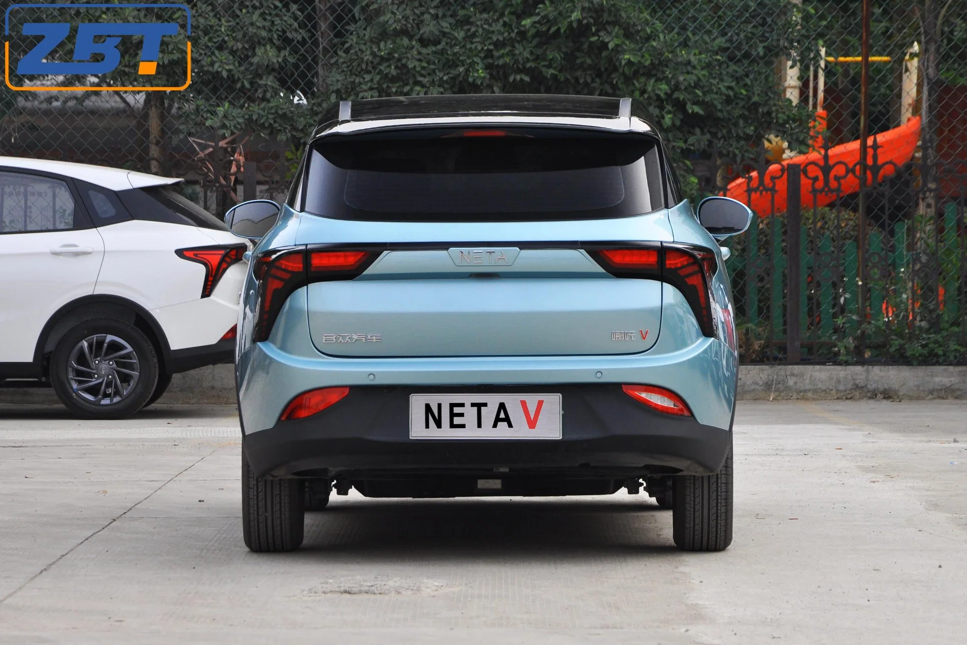 Fabricado en China Red V EV de alta velocidad eléctrico Nuevo Coche Sport SUV motor de alta potencia Autos con Ternary Batería de litio