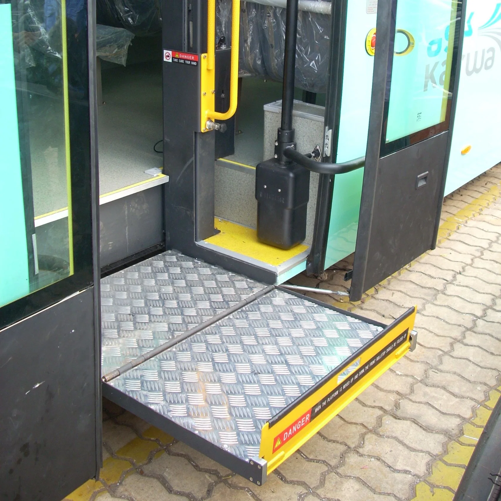 High Quality Passanger Wheelchair Lift for Bus Which Canbe Used as Bus Step (WL-STEP-800)