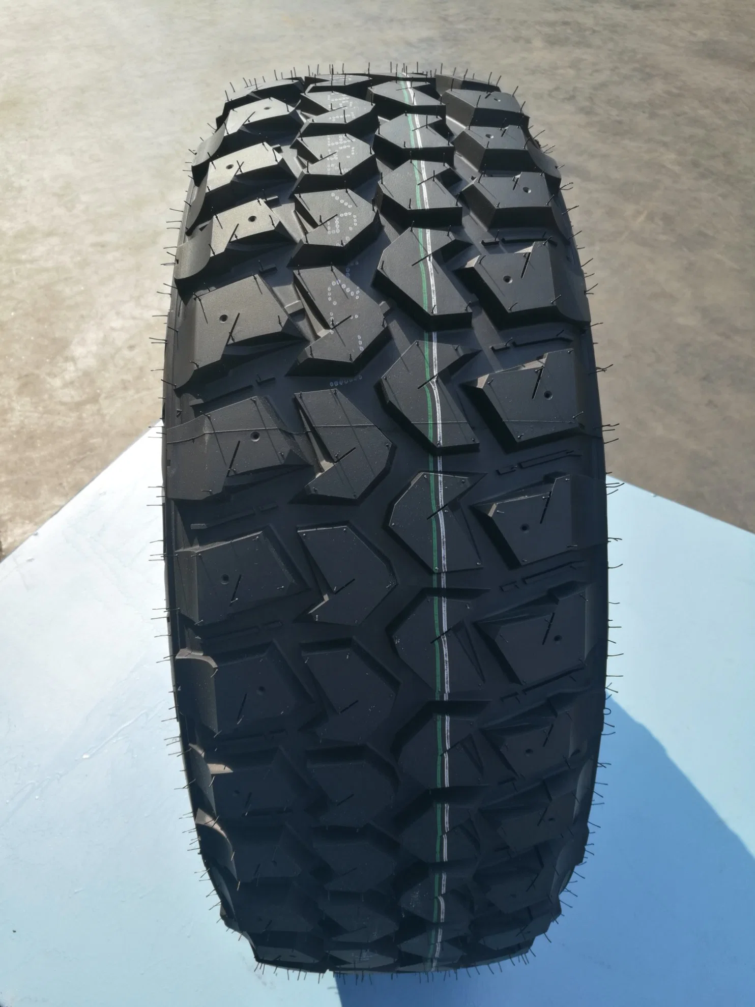 استفسار عن مصنع الإطارات للسيارات Habilead Car Tire Factory بالجملة DOT/ECE/EU-Label/ISO RaDIAL Semi-Steel إطار سيارة الركاب 175/50r15175/55r15175/60r15175/65r15185/60r15