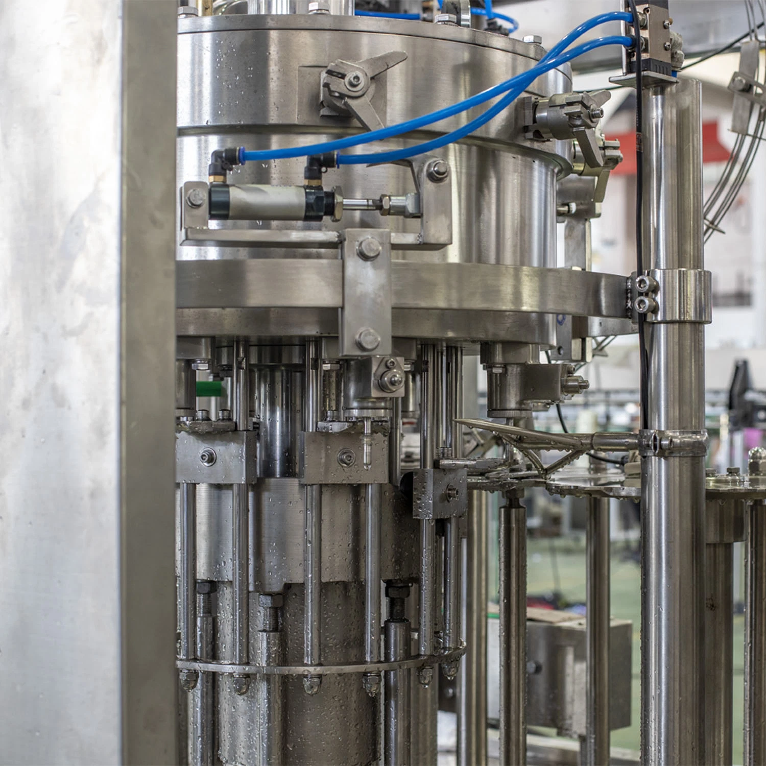 Eau douce eau minérale boisson bière boisson gazeuse bouchon de remplissage Machine à emballer pour bière en verre