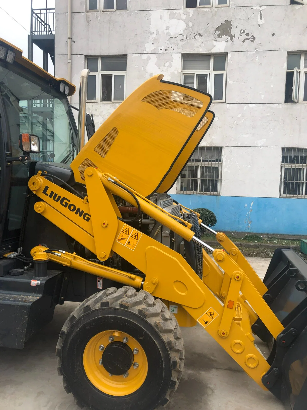 4 Wheel Drive New Backhoe Loader 766A