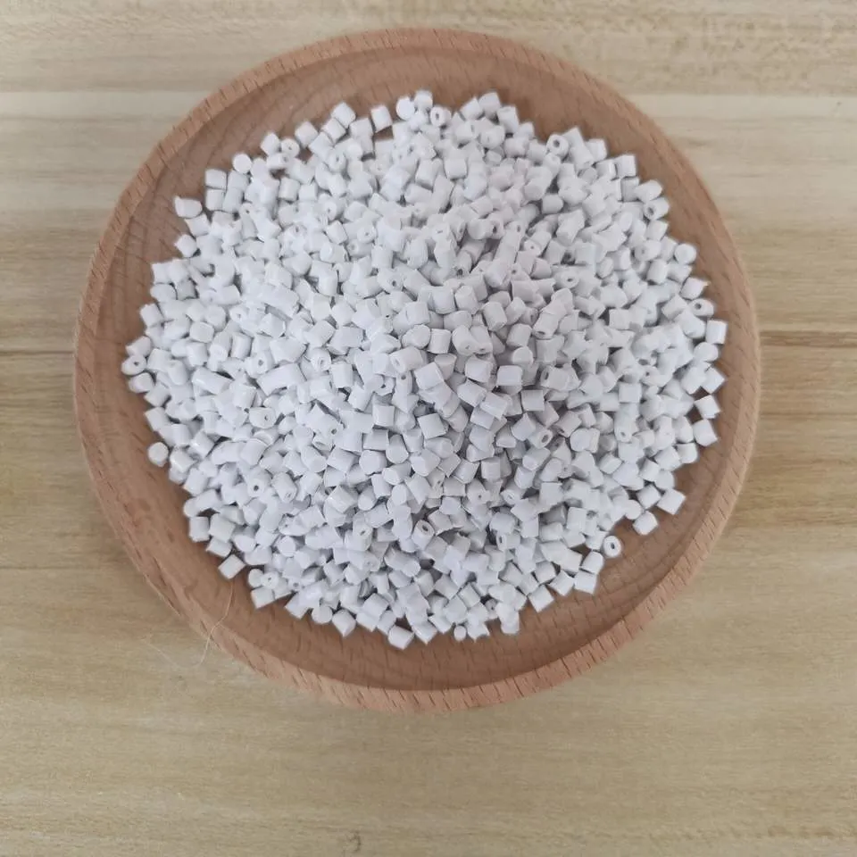 China Manufacturer Bulk Supply PP Polypropylene Granules Raw Desiccant Master Batch