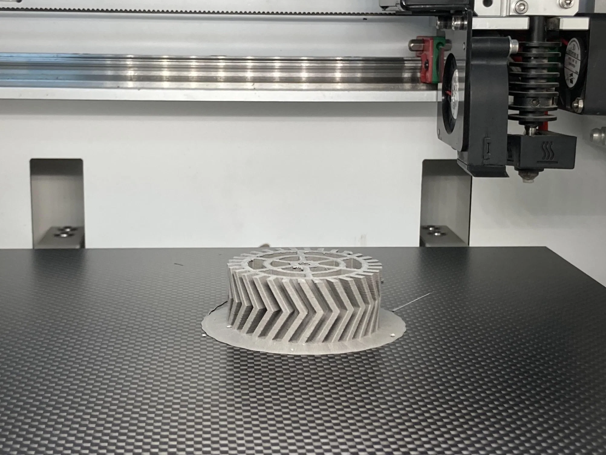 Machine d'impression 3D Fdm Imprimante 3D de bureau Volume de construction 200X200X150 mm avec filament d'imprimante 3D