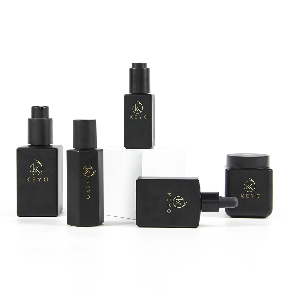 Luxury 15ml 30ml 40ml 100ml Empty Square Black Cosmetic Face Lotion Cream Glass Bottle Jar Package Set with Spray Pump