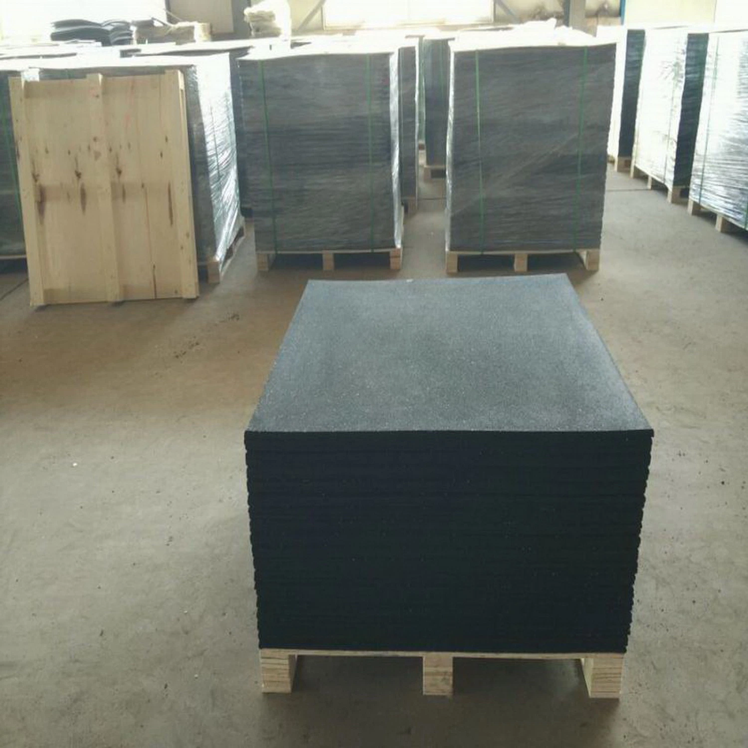 8-25mm Thickness Recycled Gym Equipment Flooring Manufacture in Qingdao