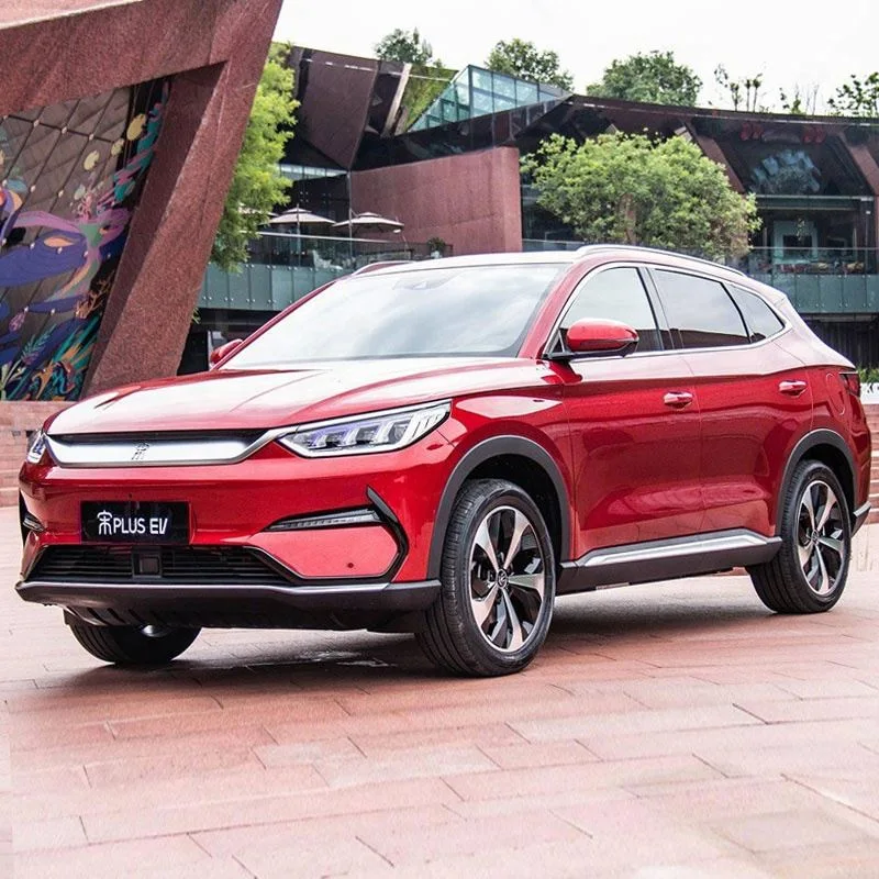 China utilizó el automóvil eléctrico Byd Song Plus EV, vehículos de nueva energía en stock.