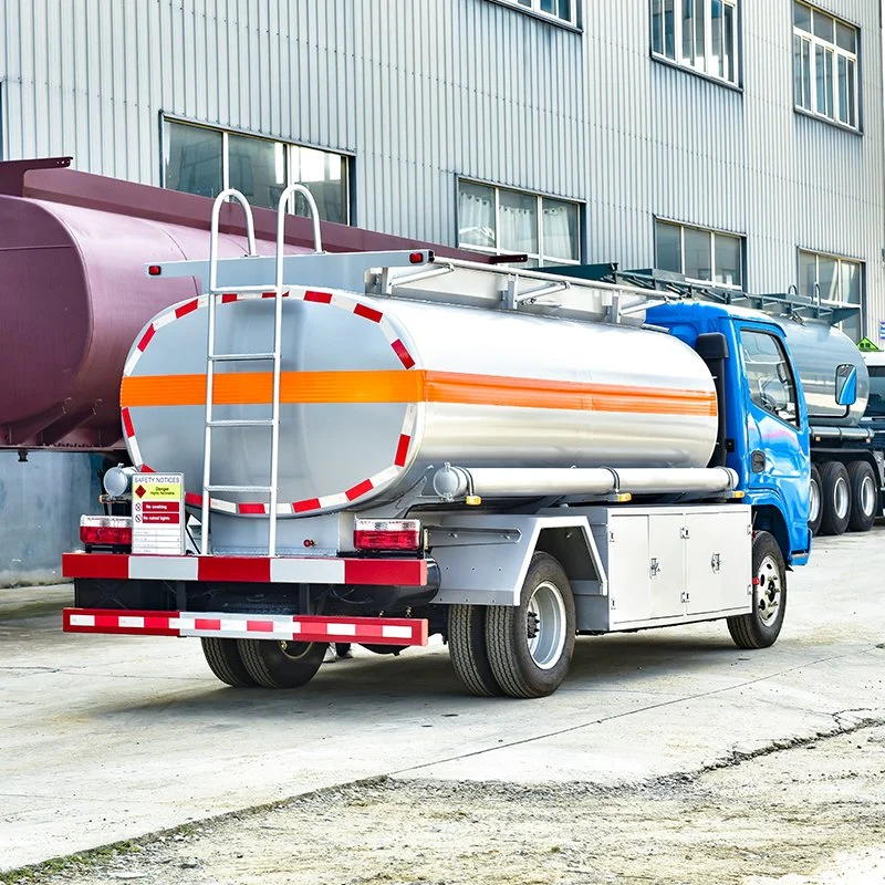 6000 Liters Rhd Fuel Oil Tank Trucks for Exporting to Jamaica Kenya