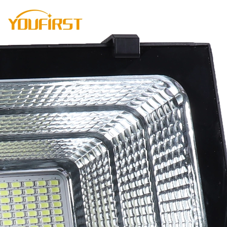 Factory Best Selling Waterproof IP67 100W 200W 300W Solar LED Flood Light