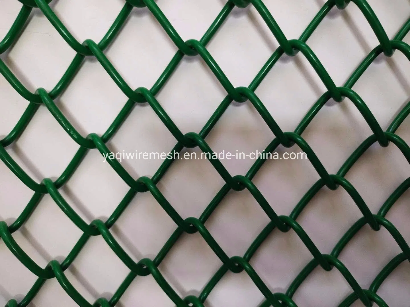 3.0mm-4.0mm PVC Galvanized Chain Link Fence Security Diamond Wire Mesh Fence