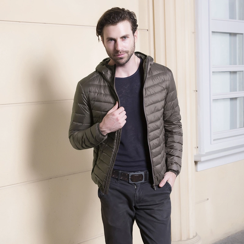 Печать логотипа на заказ Quilted Premium Quality Zipper Mens Winter Puffer Блестящие куртки мужчины большие, сублимированные пальто с капюшоном Мягкая куртка с пуховым наполнителем