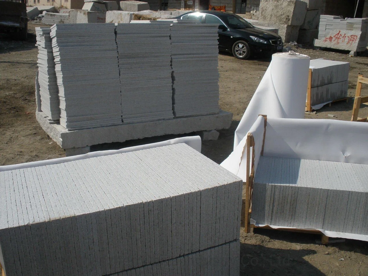 Cheap White/Gray Granite Cladding Stone Exterior Wall Facade Tiles Panels