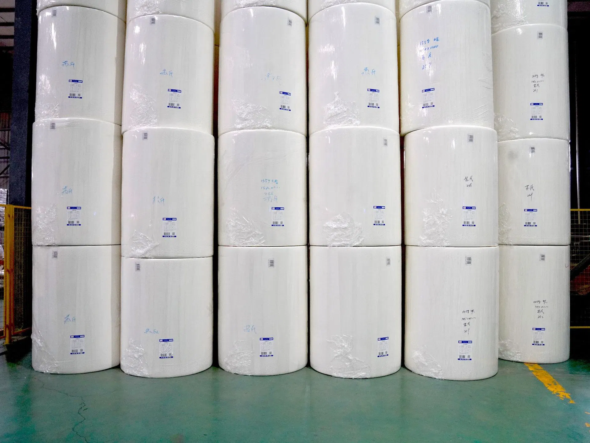 Raw Material Nature/White Color 100% Bamboo Pulp Big Jumbo Roll Bamboo Napkin/Facial Tissue/Toilet Paper/Tissue Paper