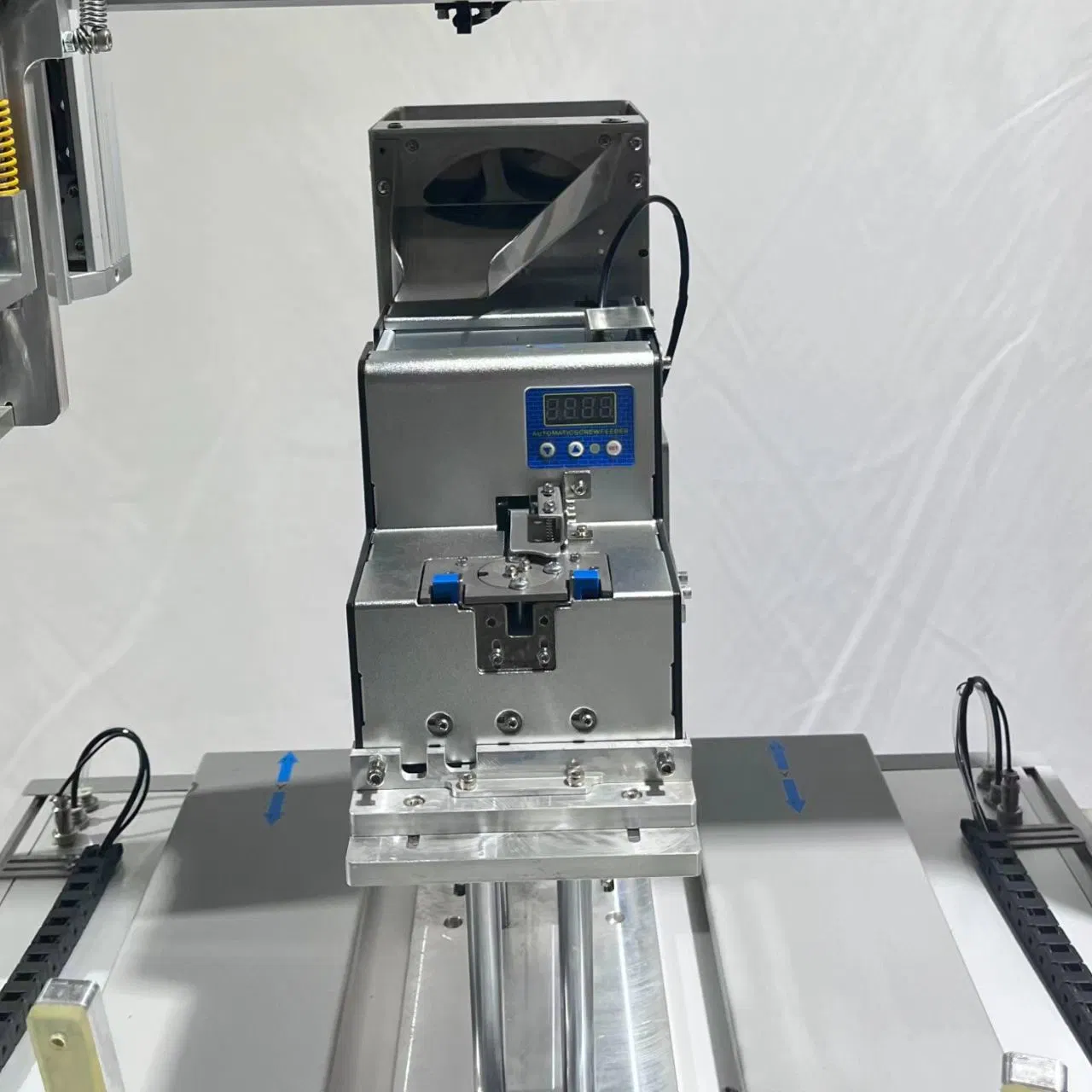 Ra Electric Straffmesser Mit Einem Kopf Zwei Plattformen/Roboterarm-Brillen Automatische Schraubfestziehmaschine