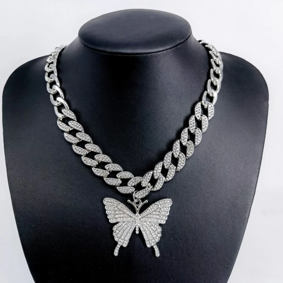 Nouveau Bracelet Papillon Collier Premium Plein Diamant Mode Polyvalent Collier Chaîne Cubaine en Cristal