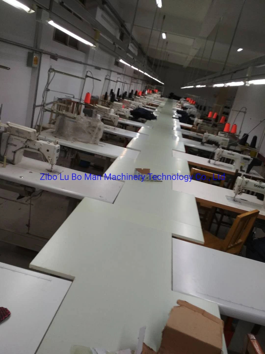 Garment Factory Straight Insert Sewing Machine Center Table Made in China