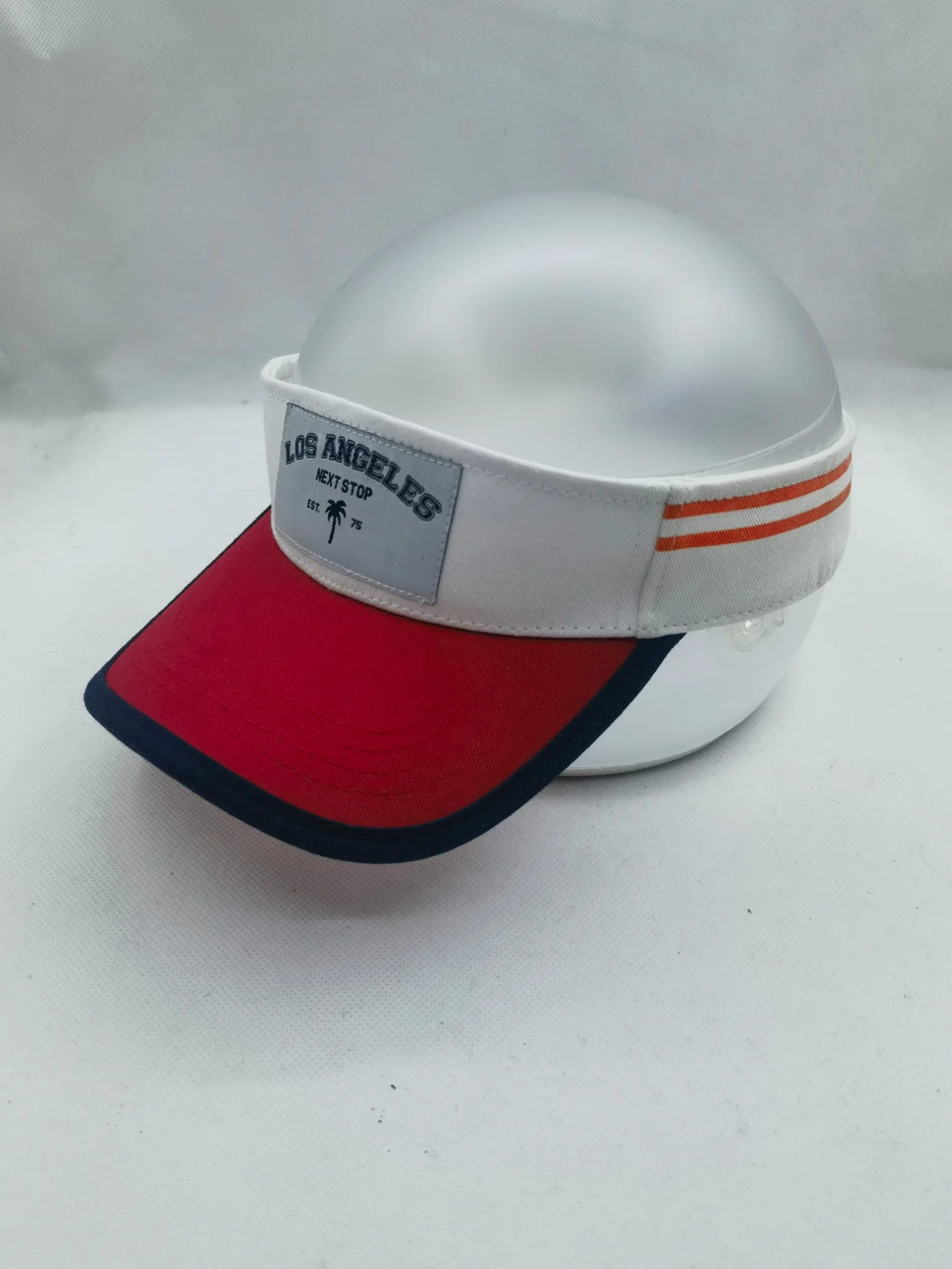 Pare-soleil style casquette sport personnalisée avec étiquette tissée Logo