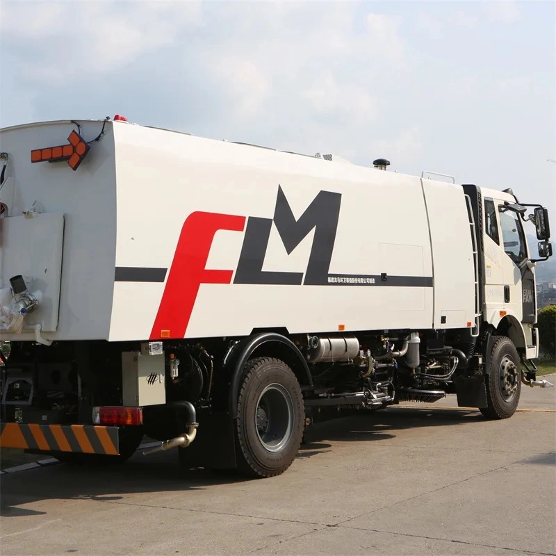 Cold Water Cleaning Cop Whole Truck Car Washing Sweeper with Good Price Tiger Vh