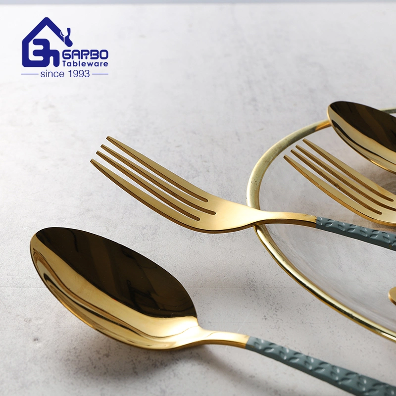 أسعار المصنع الكبيرة أدوات مائدة عالية الجودة مع مرآة ذات مقبض ملونة مستلزمات PVD Gold Steel من الفولاذ المقاوم للصدأ المصقول