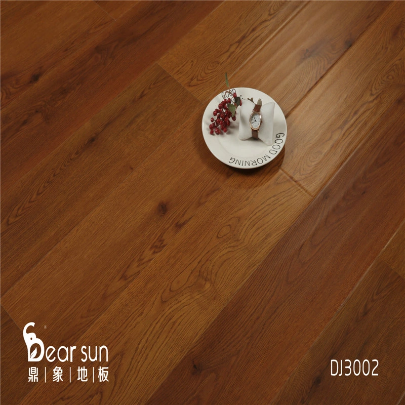Good Quality Waterproof Wooden Oak Color HDF Laminate Floor Tile