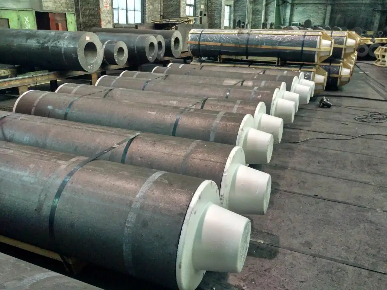 Steel Smelting Electric Arc Furnace UHP 550mm 600mm Graphite Electrodes Products for Steel Mills, Block, Powder, Mould, Sheet