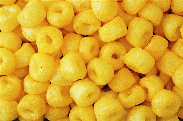 Puff de flocos de milho Cereais de pequeno snack extrusora de duplo fuso alimentar