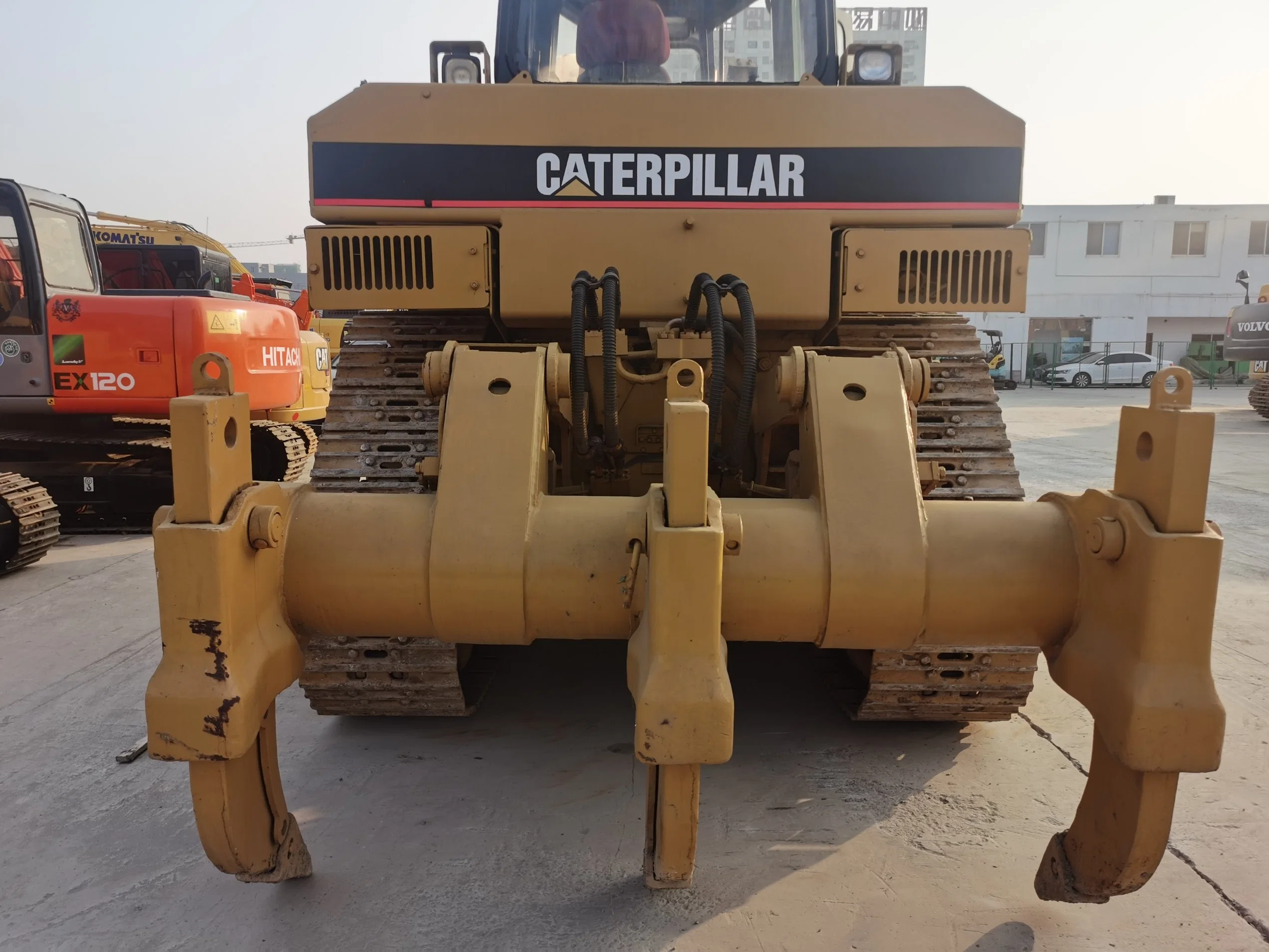 ماكينات مستعملة رخيصة استخدم Cat D7R البلدوزر رخيصة الثمن سعر الجرار الياباني ماكينات Caterpillar تستخدم جرافات Cat D7R