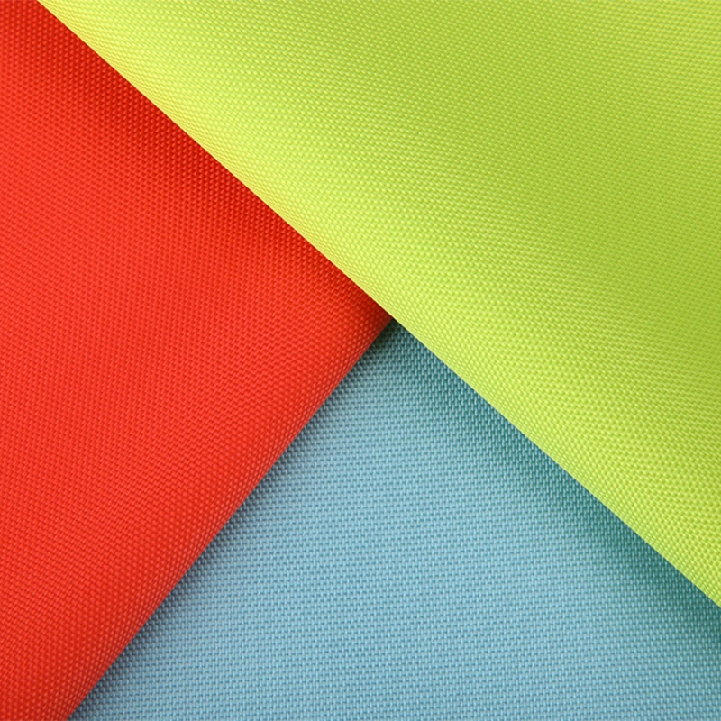 Tissu Oxford en polyester de haute qualité à 100% enduit de PVC pour les sacs.