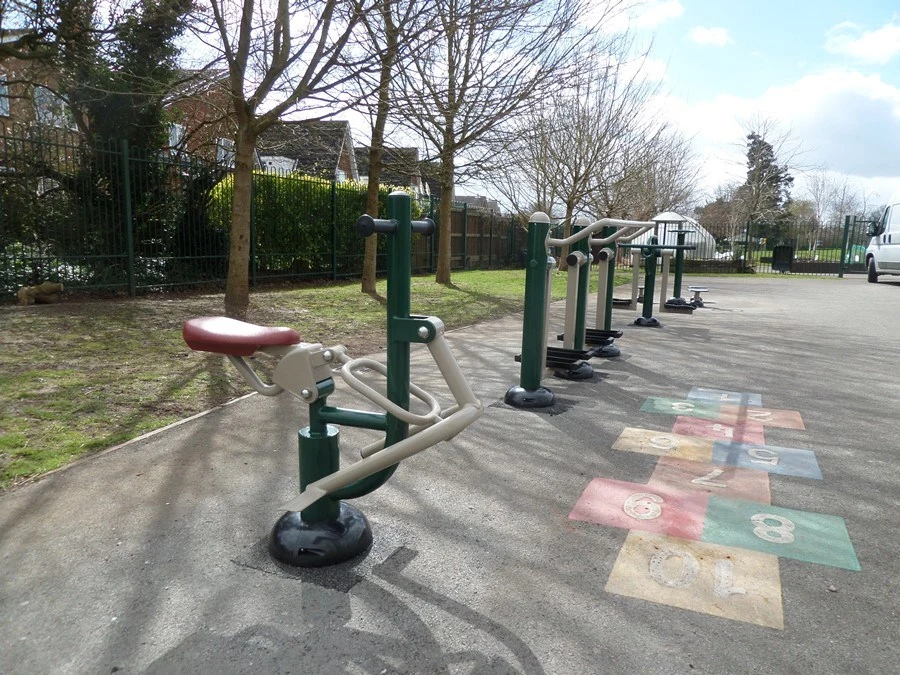 Los niños al aire libre ejercicio de la salud Walker Gimnasio Fitness Gimnasio infantil