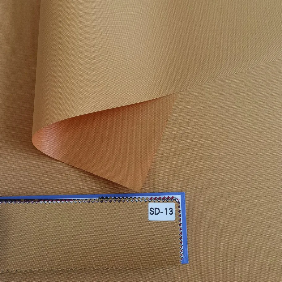 450d Tissu en polyester imperméable et résistant aux UV de haute qualité pour auvent rétractable, toit de voiture, auvent latéral, mobilier d'extérieur.