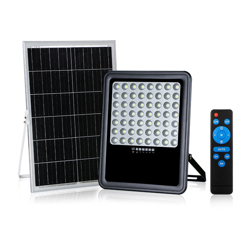 2023 monocristalino más reciente al aire libre para trabajo pesado de alta potencia 50W proyector LED Solar recargable Portable