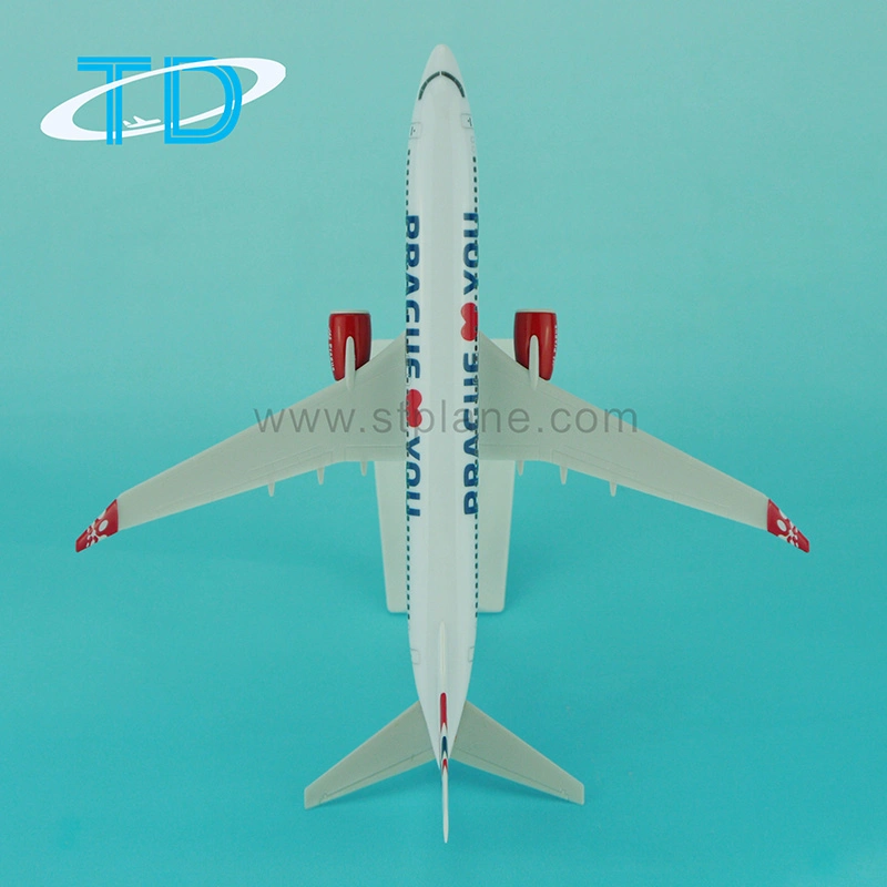 Prague Boeing 737-800 1: 200 19.7cm Aeroplane Souvenir Gift