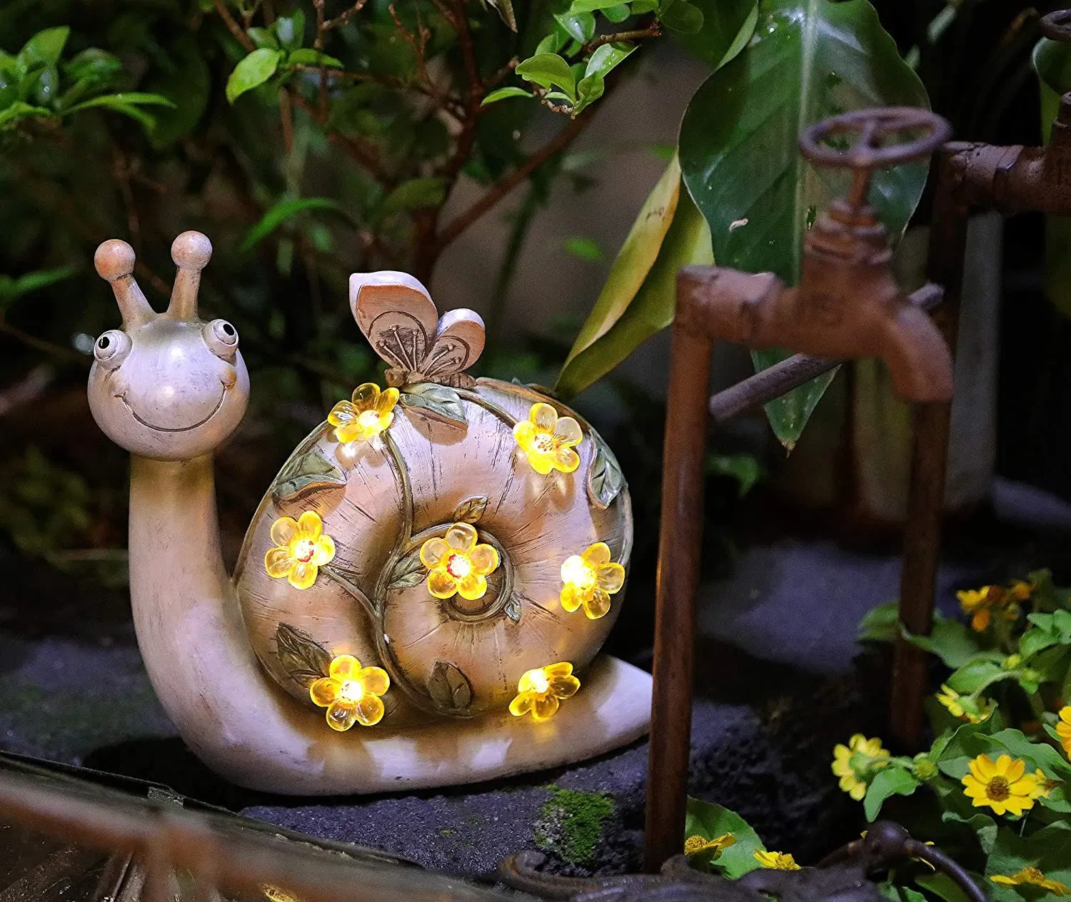 Polyresin/Resin Solar Lights Solar Snail Lights Solar Garden Statue Lights Outdoor Snail Solar Powered Lights for Lawn Yard