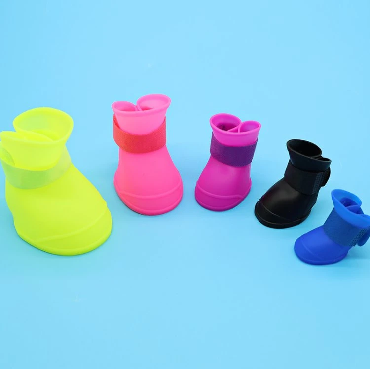 De nouvelles bottes de chien de silicone écologique d'arrivée des pluies en silicone souple de vente de chaussures Amazon chaud la protection de chaussure pour les animaux de compagnie