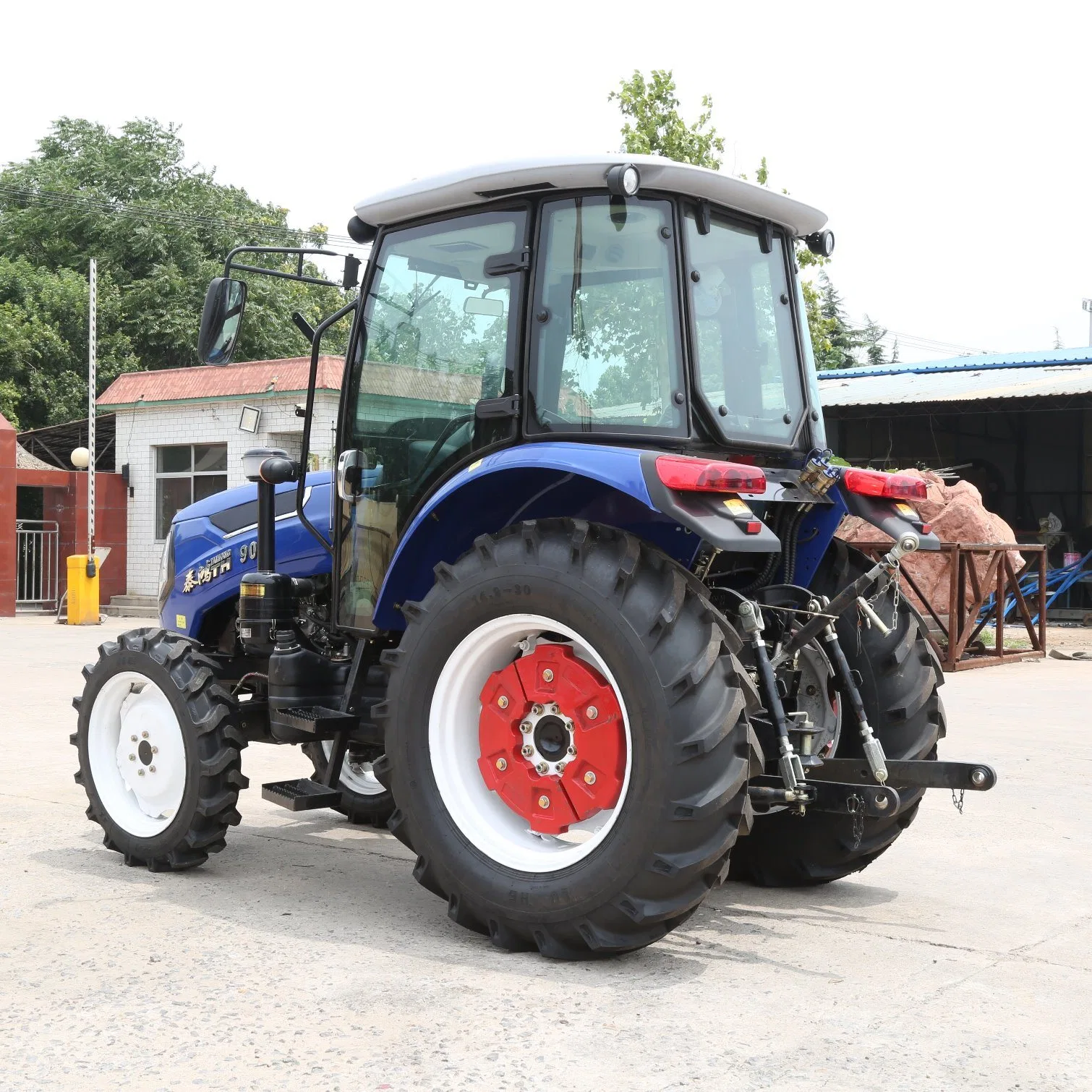 90HP 4WD Farm Tractors/ Combine Harvesters/Agriculture Implements & Agricultural Machinery