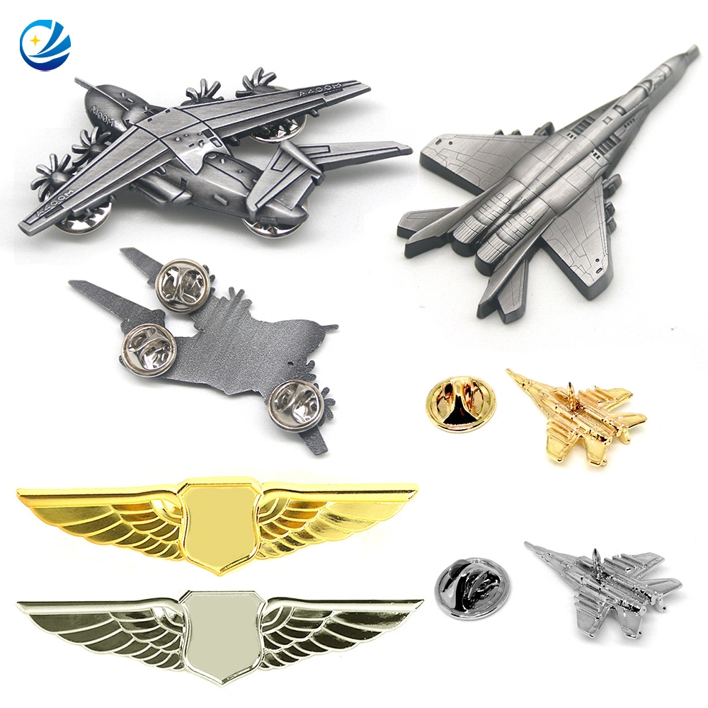 China Custom Die Casting 3D logo Airplane Model lapel Pins Metal Art Crafts Air Force Tactical Gear Military Police Uniform Distintivo de botão com logótipo de design