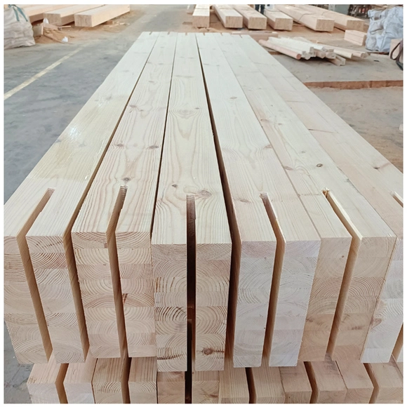 La construcción de madera de pino-0118 utiliza el sitio