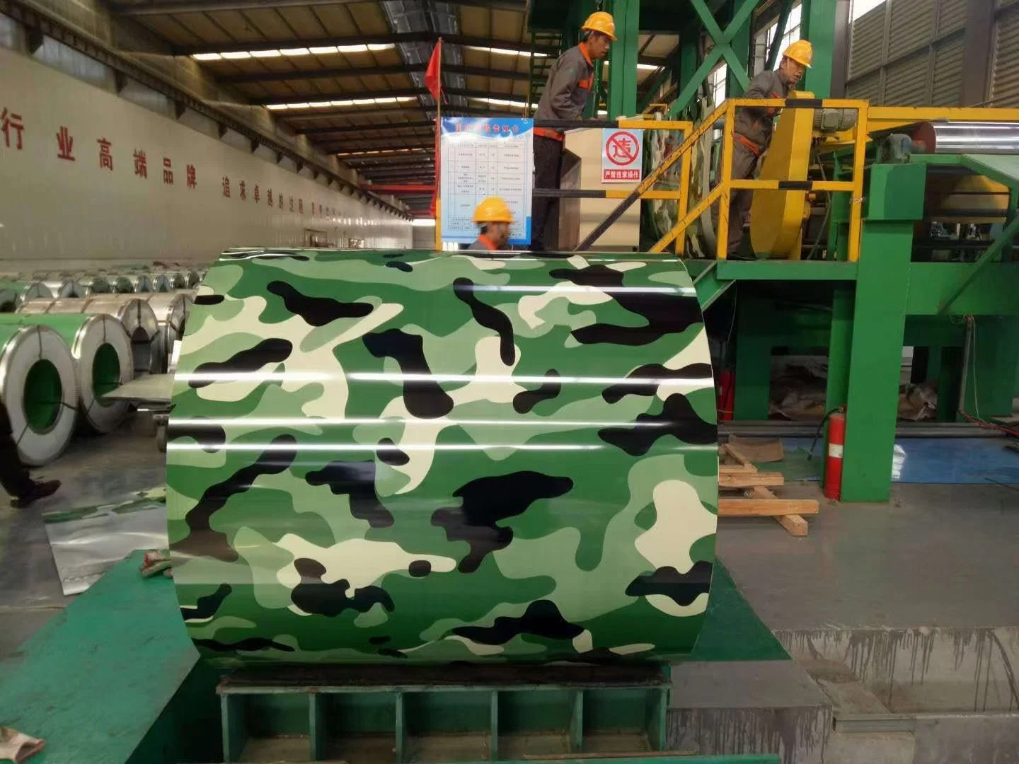 Iron Sheet Building Roofing Material Prepainted Gi Steel Coil / PPGI / PPGL Color Coated Galvanized Metal