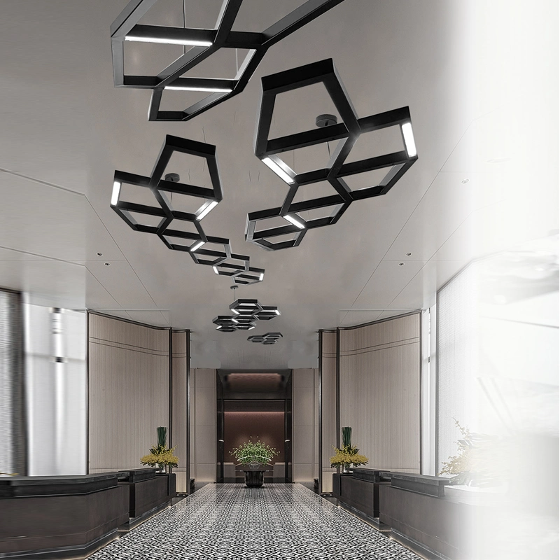 Luminaires suspendus LED noirs personnalisés, grand lustre design pour restaurant