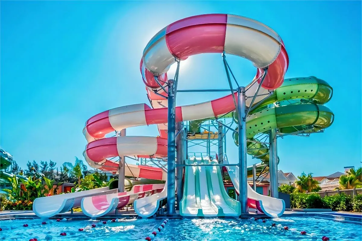 Piscine extérieure Aqua Park Design Resort, toboggans pour adultes Et les enfants