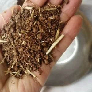 Tea Seed Meal with Straw