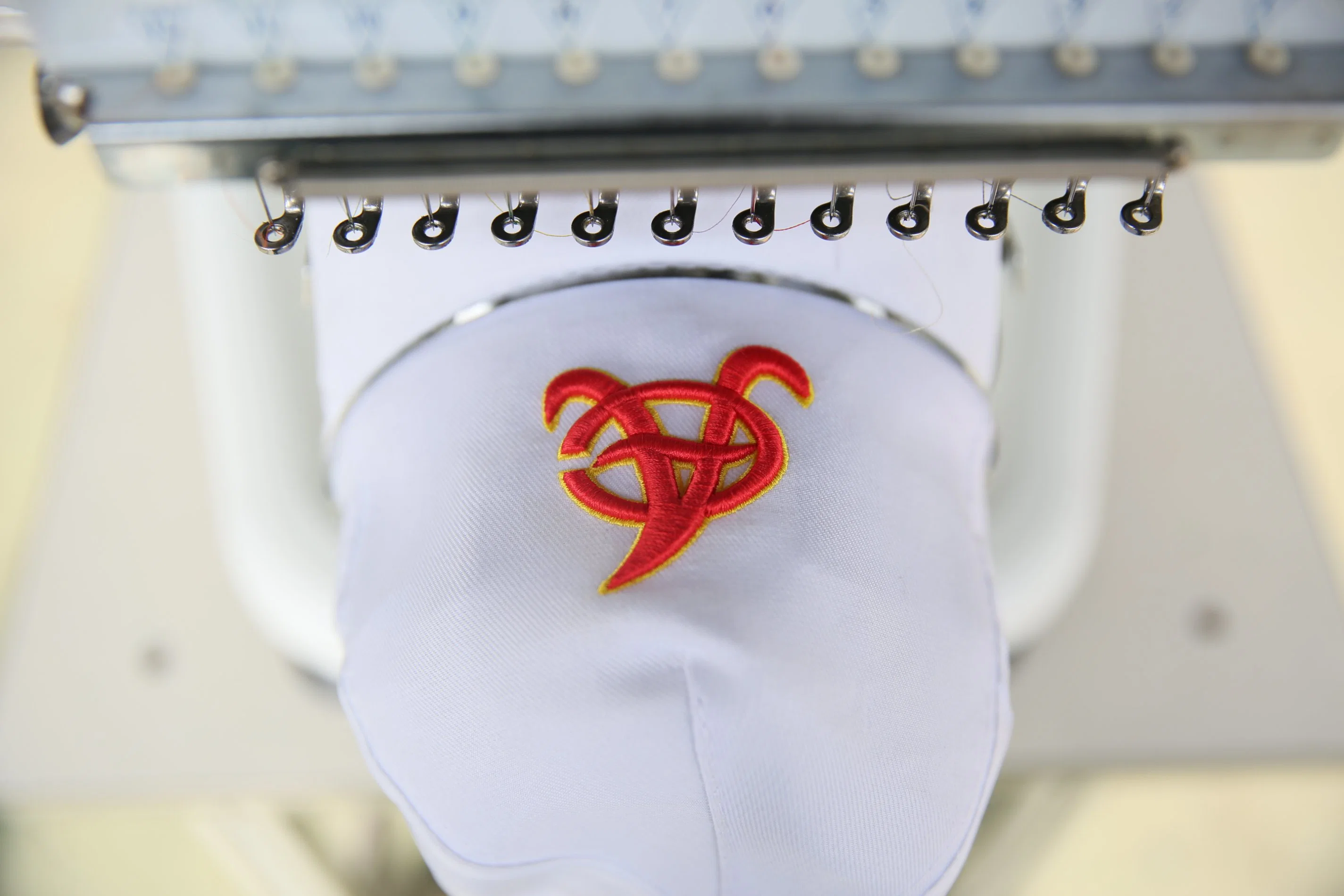 Sunsure Single Head Compact Embroidery Machine for Garment, Shoes & Accessories