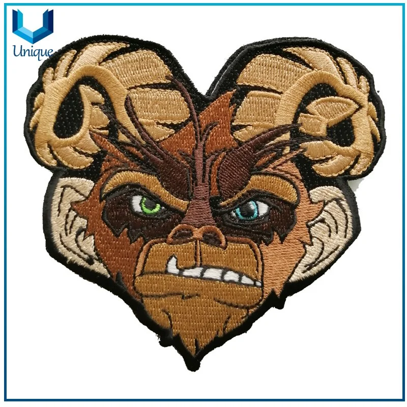 Servicio bordado Logo personalizado 100% Embroidery Patches y Badges Con el hierro encendido