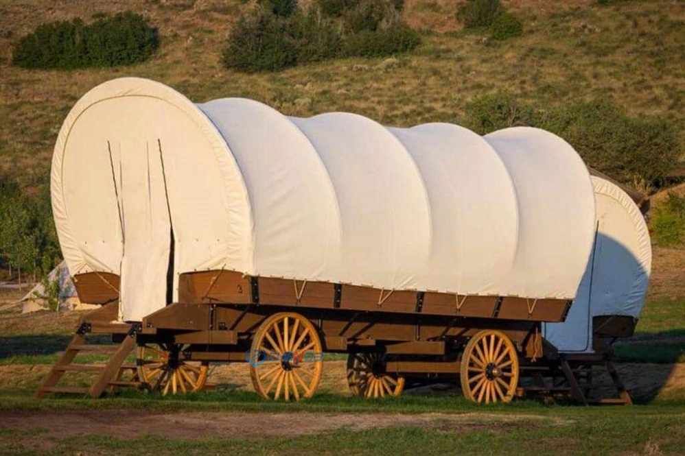 Light Luxury Homestay Safari Tent Outdoor Wagon Carriage Tent Family Camping Luxury Hotel Wagon Tent